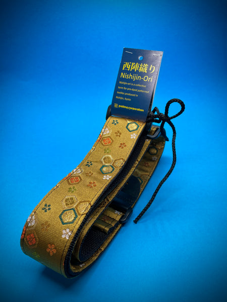 Daiking Nishijin-ori Guitar Strap DGS-NHK60 "Hanabishi Kikko Kin" – Made in Japan
